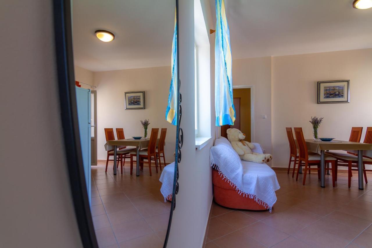 Apartman Haus Maja Banjol المظهر الخارجي الصورة