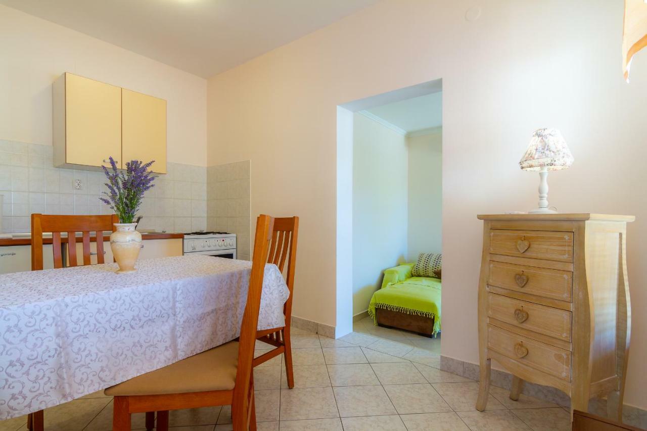 Apartman Haus Maja Banjol المظهر الخارجي الصورة