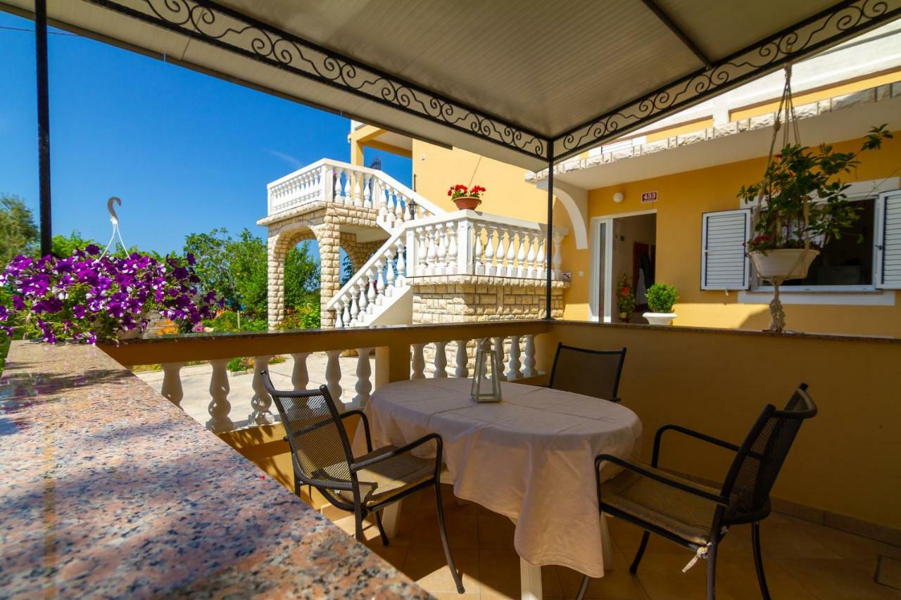 Apartman Haus Maja Banjol المظهر الخارجي الصورة